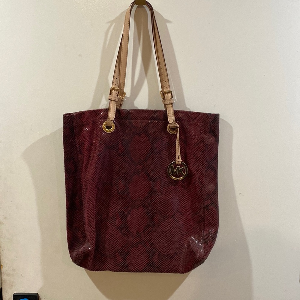 Micheal Kors Tote